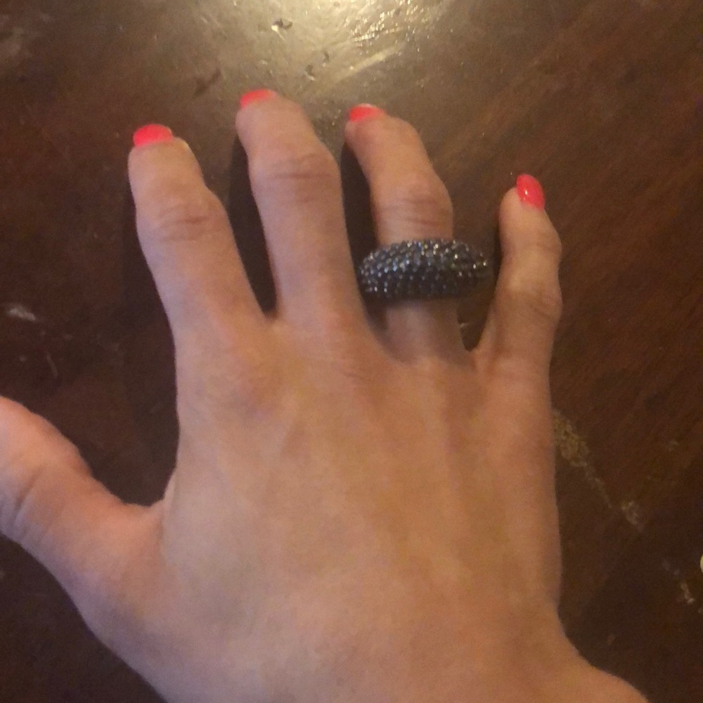 1$ if you buy 4 or more costume jewelry.